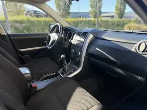 Suzuki Grand Vitara 1.9D Allrad NUR 80.000 KM TÜV NEU Bild 8