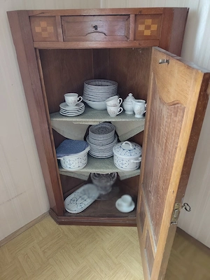 Jugendstil Eckschrank  Bild 4