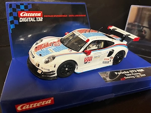 Carrera 132 Bahn mit 2 Autos & Zubehör Bild 3