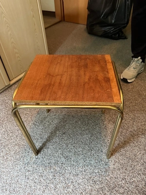Beistelltisch zu verschenken