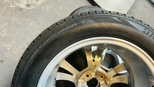 Alfa Romeo Giulietta 940 Original 16 Zoll Alufelgen mit Bridgestone Winterreifen Bild 2