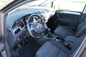 VW Touran TDI Comfortline Bild 6