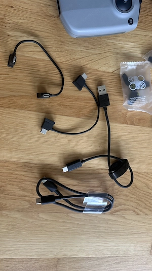 DJI Neo Fly More combo inkl. Drohne, 3 Akkus, Controller,Tasche Bild 4