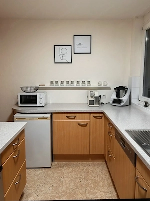 Helle 3-Zimmer-Wohnung, 1. OG, Top-Lage im Hatlerdorf! Bild 3