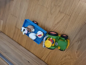 Traktor mit Tieren und Geräusche Bild 2