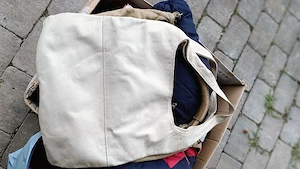 Italienische Handtaschen Echtleder zu verschenken