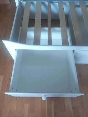 Hemnes Bett 80x200cm bzw. 160x200cm ausziehbar Bild 4