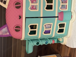 Kinderhaus mit Einrichtung  Bild 4