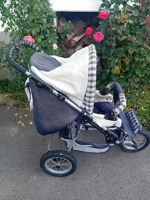 Kinderwagen  Bild 2