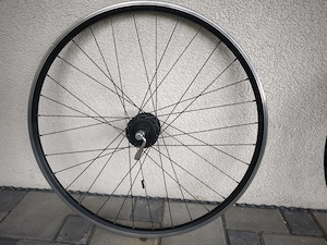 Laufrad Fahrrad Felge mit Nabendynamo V-Brake 19C x 622 28"