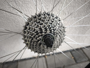 Hinterradfelge Fahrrad Laufrad V-Brake 9-fach 19cx622 28" inkl. Shimano Deore Kassette  Bild 2