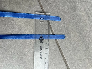 Stoffband Satinband dunkelblau 1 cm breit, 2,1 m lang zum Basteln, Schenken oder DIY-Projekte Bild 2
