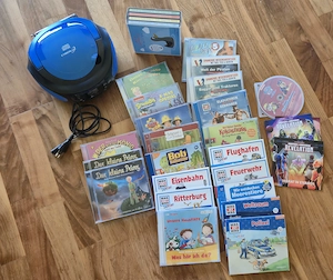 CD Player mit Hörspielen, Kindermusik, Spongebob, Petterson, Was ist Was? etc