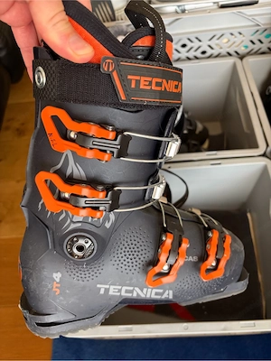 Jugendskischuh Tecnica JT4