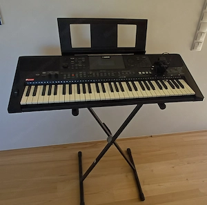 YAMAHA Keyboard PSR-E463 Bild 3