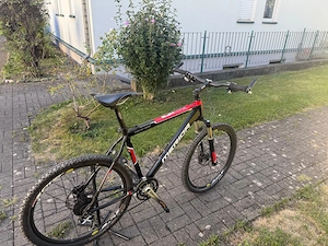 Mérida Mountain-Bike HFS XT Edition