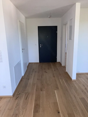 2 Zimmerwohnung zu vermieten  Bild 2