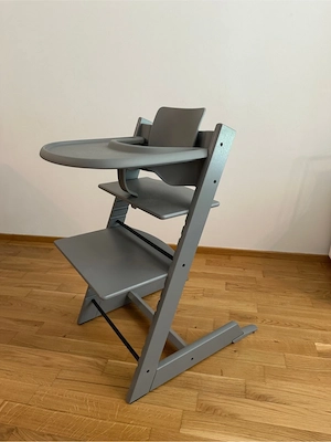 Stokke Kinderhochstuhl Grau   neuwertig   200   Bild 2