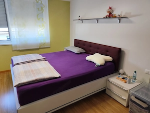 Grosses Bett mit super Kopfteil Bild 3