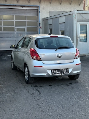 Hyundai i20  Bild 6