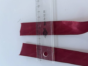 Stoffband Satinband rot 2,5 cm breit, 70 cm lang zum Basteln, Schenken oder DIY-Projekte Bild 5