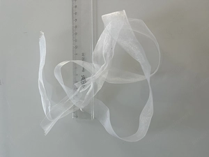 Zartes Organzaband   Geschenkband Weiß (2,5 cm breit) Bild 4