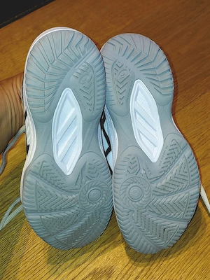 Asics Hallenschuhe, Gr. 34,5 Bild 5