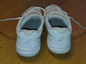 Asics Hallenschuhe, Gr. 34,5 Bild 2