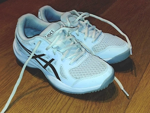 Asics Hallenschuhe, Gr. 34,5 Bild 3