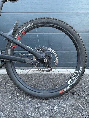 Cube Two15 Race Downhill MTB Bild 5