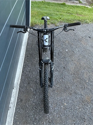 Cube Two15 Race Downhill MTB Bild 4