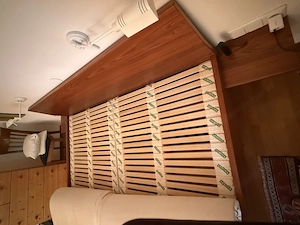 Schreinerbett 200x180cm mit Überkopflampen günstig abzugeben  Bild 3