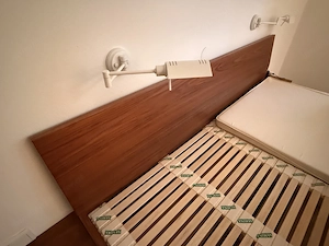 Schreinerbett 200x180cm mit Überkopflampen günstig abzugeben  Bild 4