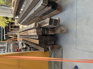 Holzbalken alte Holzbalken trocken  Bild 2