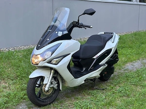Motorrad Daelim S3 125  Bild 2