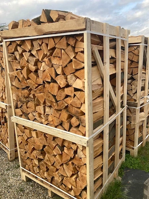 Lieferung Brennholz-Typen: (Eiche, Buche,Tanne ) (ganz Österreich möglich)
