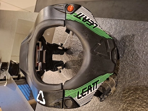 Neckbrace Leatt 5.5 Junior