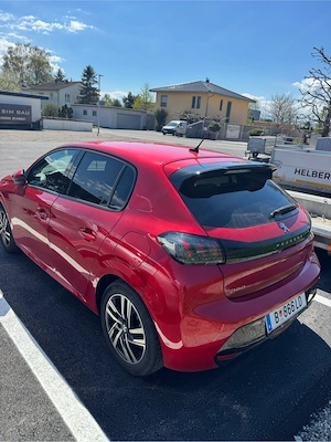 Peugeot 208 Automatik Bild 3