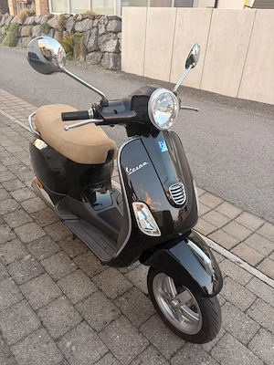 Piaggio Vespa LX 50 Bild 2