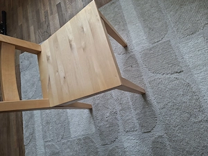 Stuhl aus Holz  Bild 2