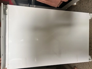 Voll funktionsfähiger Kühlschrank mit Schrank Bild 2
