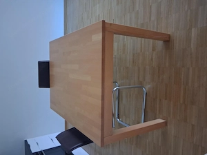 Kommode und Tisch zu verschenken Bild 2
