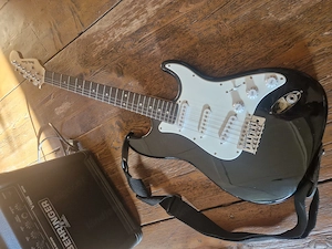 E Gitarre mit Verstärker Bild 2