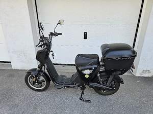Elektroroller E.F.O EB250P