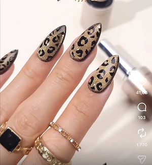 Maniküre Gel Nägel Nagelverlängerung Nail Art Bild 2