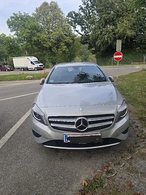 Mercedes Benz A200 CDI Automatik klima Xenon Tempomat 8 Fach winter und Sommerreifen Auf Alufelgen  Bild 10