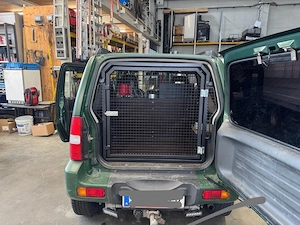 Suzuki Jimny | BJ 2010 | Benziner | Allrad | umfangreich restauriert | Hunde- Jagdumbau Bild 3