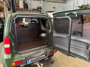Suzuki Jimny | BJ 2010 | Benziner | Allrad | umfangreich restauriert | Hunde- Jagdumbau Bild 2