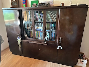2 schöne Bücherschränke Bild 2