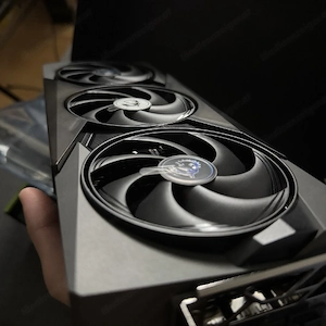 MSI RTX 5070Ti Gaming Trio oc wie nur  Grafikkarte 1x montiert  Bild 2